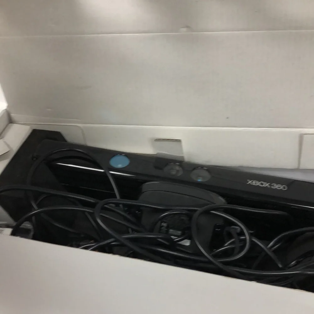 Microsoft KINECT for XBOX‎ 360 2010 EUC in original box